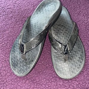 Vionic Black Sequin Flip Flops